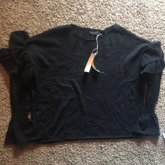 NWT Black Scoop Neck Tiered Long Sleeve Bell Sweater - Picture 5 of 5